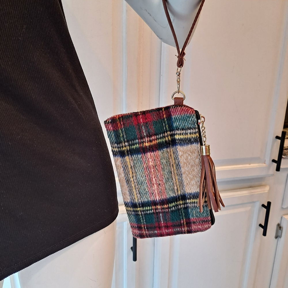 Multicolored Plaid Cloth Wristlet Clutch